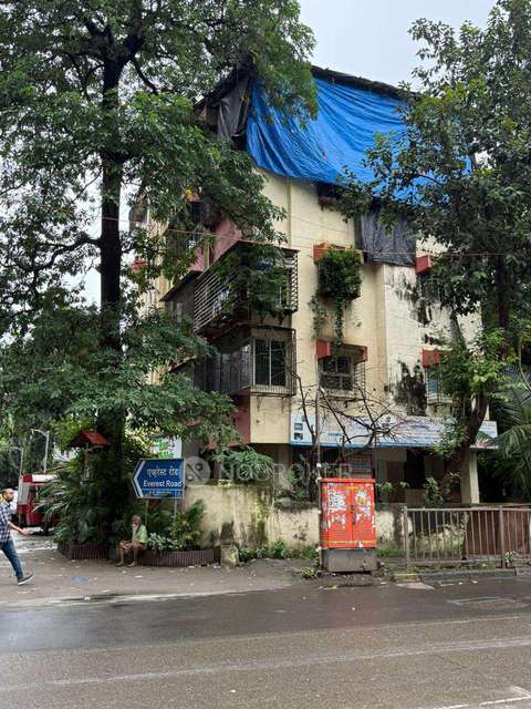 1 BHK Flat In Reputed Embassy Apartment, Andheri West For Sale  In Embassy Apartment