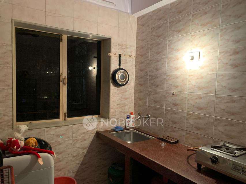 1 BHK Flat In Reputed Embassy Apartment, Andheri West For Sale  In Embassy Apartment