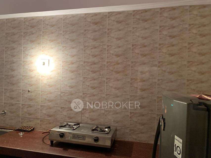 1 BHK Flat In Reputed Embassy Apartment, Andheri West For Sale  In Embassy Apartment