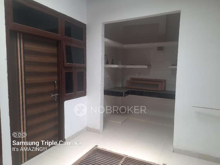 3 BHK Flat for Rent  In Meet Nagar