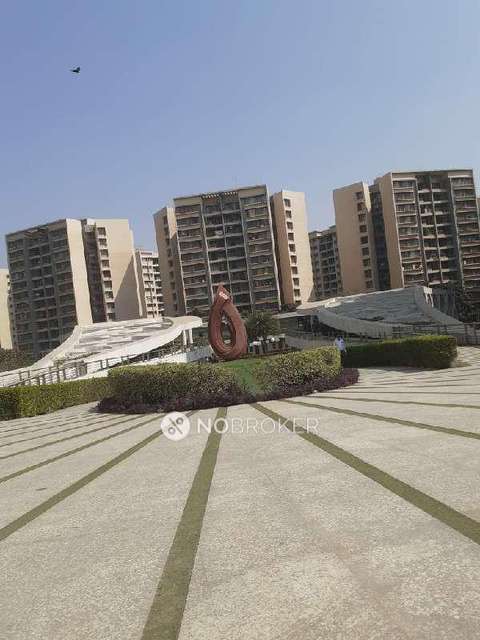 2 BHK Flat In Pride World City Long Island For Sale  In Charholi Budruk