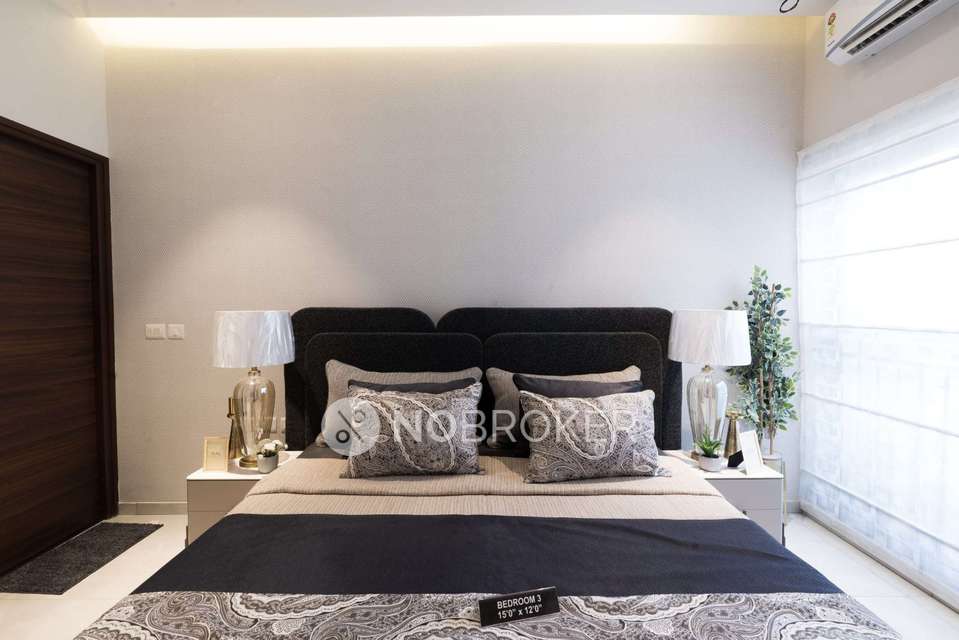 3 BHK Flat In Shree Krishna Park Crest For Sale  In Khar West