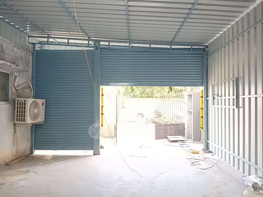 Godown/Warehouse in Madhavaram New Bus Depot, Chennai for Rent 