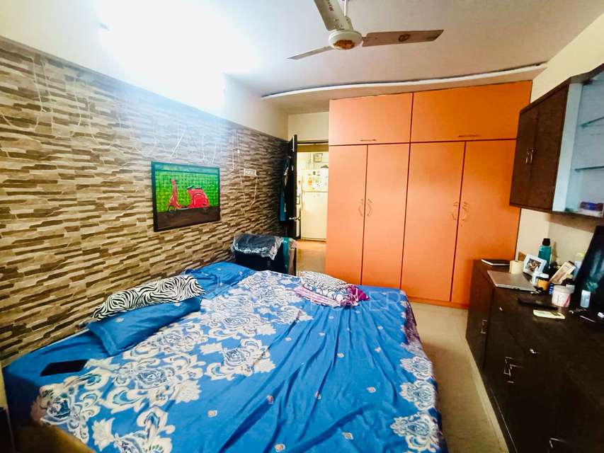 Single Room for Female In 2 BHK  In Trans Apartment In Andheri East