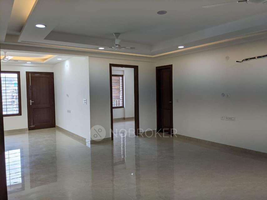 4 BHK Flat In Sb for Rent  In Sector 57