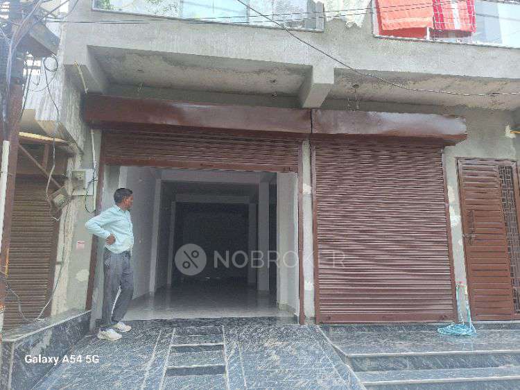Showroom in Govindpuram, Ghaziabad for Rent 