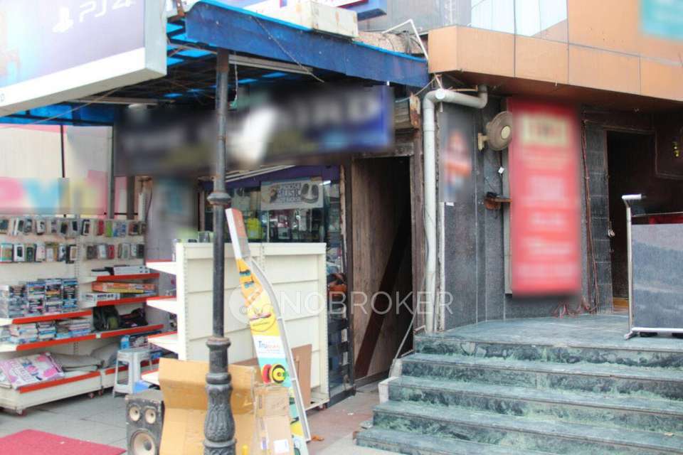 Shop in Sector 18, Noida for Rent 