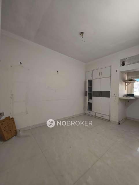 3 BHK Flat In Vaishali Apartment, Vikaspuri For Sale  In Vikaspuri Rd