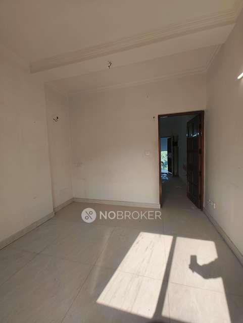 3 BHK Flat In Vaishali Apartment, Vikaspuri For Sale  In Vikaspuri Rd
