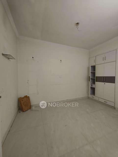 3 BHK Flat In Vaishali Apartment, Vikaspuri For Sale  In Vikaspuri Rd