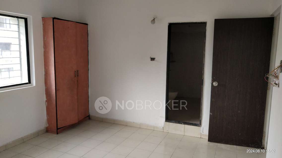 2 BHK Flat In Regent Patk For Sale  In Viman Nagar