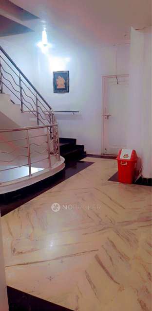 PG for Girls in Lehna Singh Market Rd