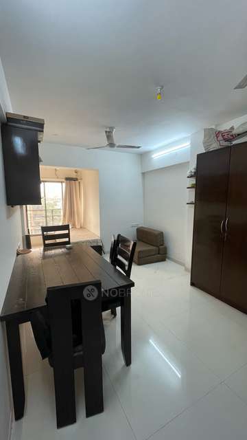 Shared Room for Female In 1 BHK  In Shashikala Premises Co-operative Society Limited In Goregaon West