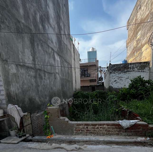 Plot For Sale  In E-block, Qutub Vihar Phase 2