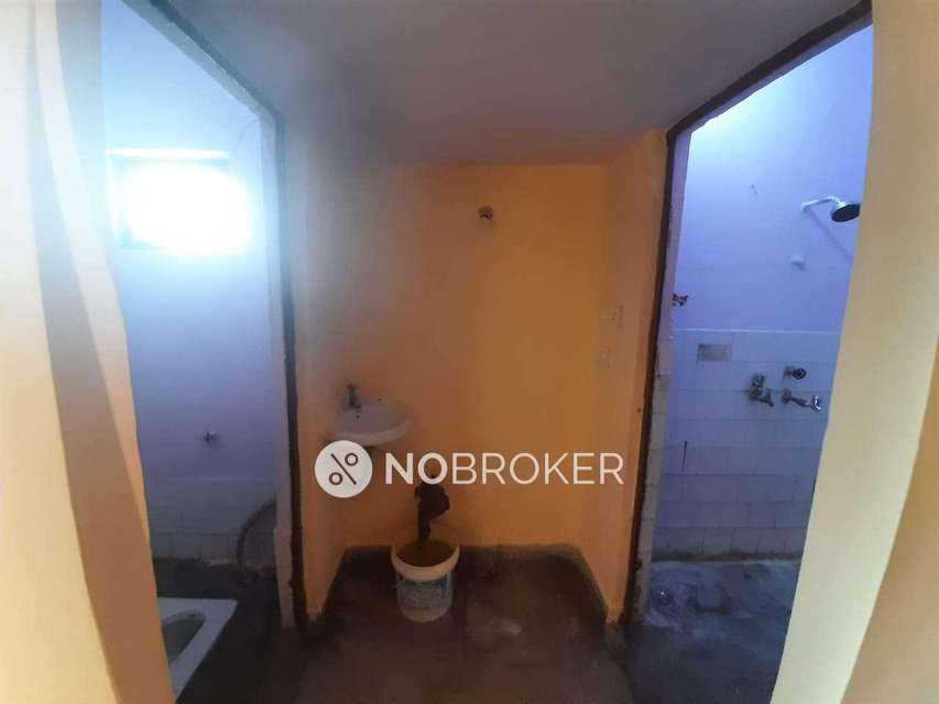 1 BHK Flat In Standalone Building  For Sale  In Vasundhara