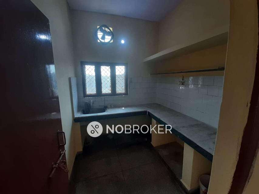 1 BHK Flat In Standalone Building  For Sale  In Vasundhara