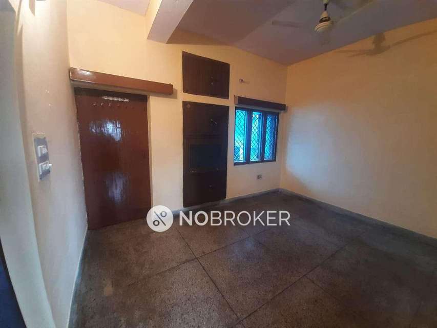 1 BHK Flat In Standalone Building  For Sale  In Vasundhara