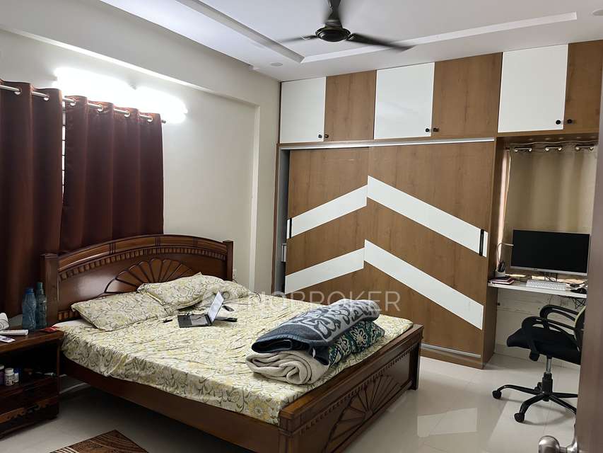 3 BHK Flat In Hpr Lake Front  For Sale  In Hafeezpet