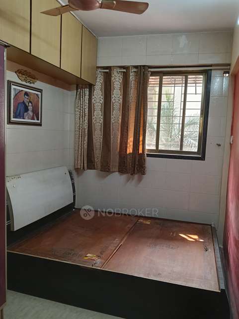 1 RK Flat For Sale  In Kandivali West