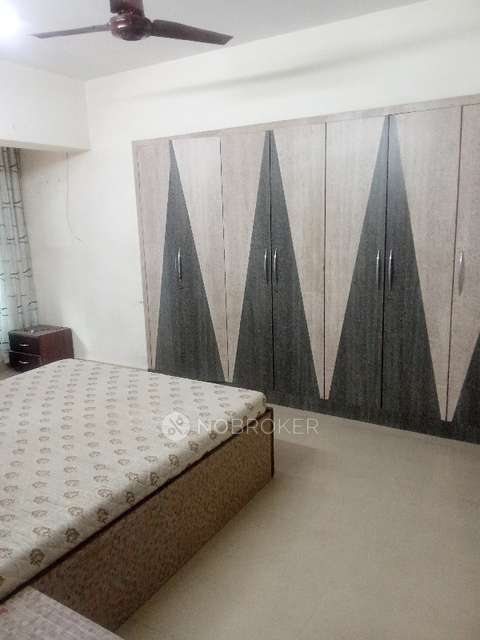 2 BHK Flat For Sale  In Goregaon East