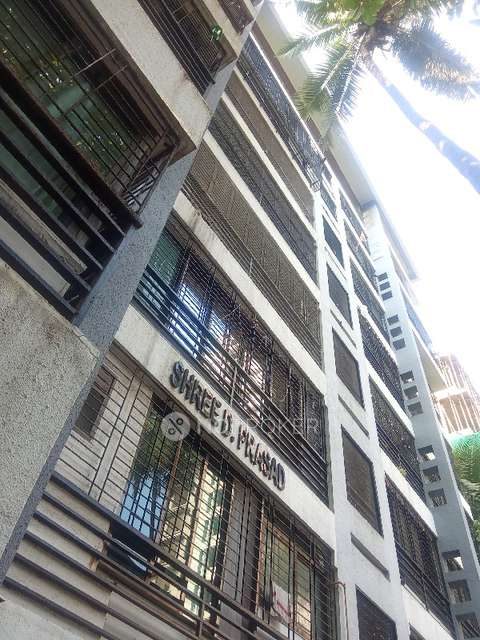 2 BHK Flat For Sale  In Goregaon East