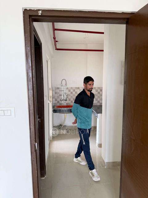 2 BHK Flat In Oasis Grandstand For Sale  In Yamuna Expressway