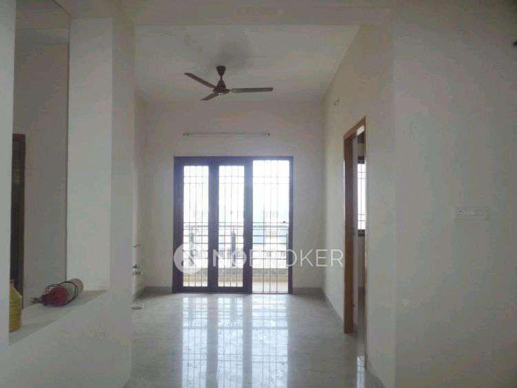 2 BHK Flat In Varalakshmi Lakshmi Nivasam For Sale  In Mannivakkam