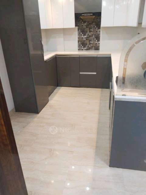 3 BHK Flat In Shree Shyam Apartment For Sale  In Uttam Nagar