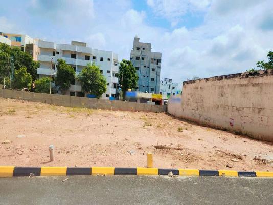 Plot For Sale  In Royal Medows In B-block