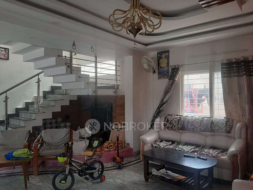 4+ BHK Flat For Sale  In Mavalli