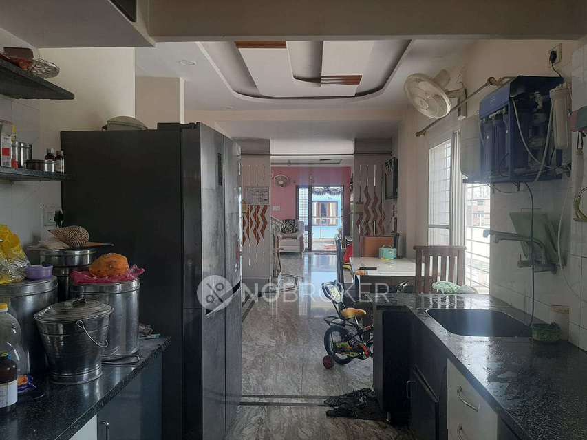 4+ BHK Flat For Sale  In Mavalli