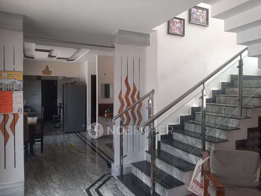 4+ BHK Flat For Sale  In Mavalli