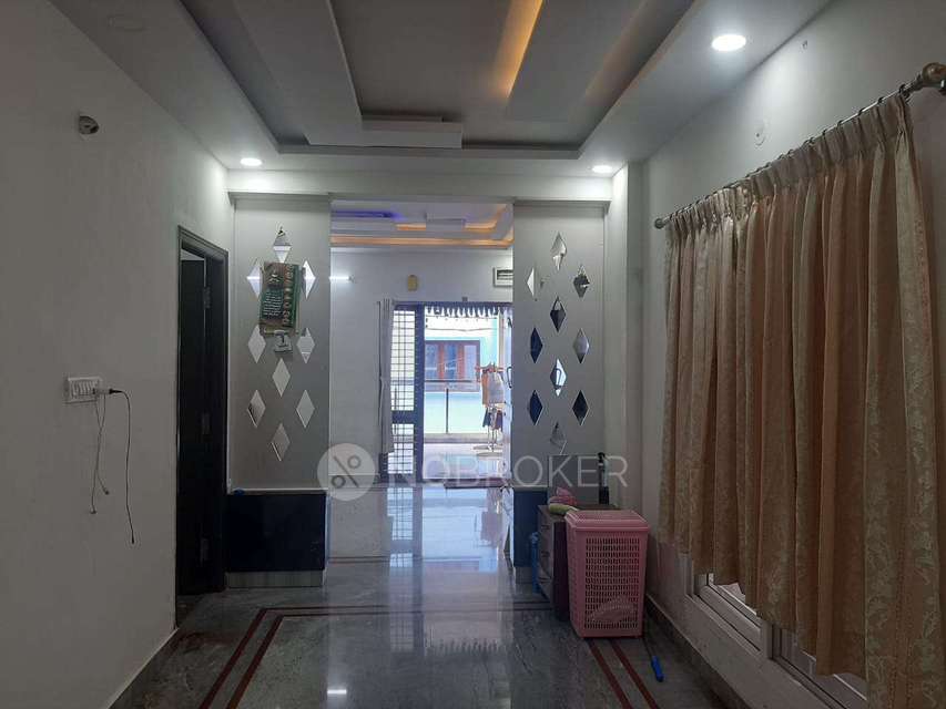 4+ BHK Flat For Sale  In Mavalli