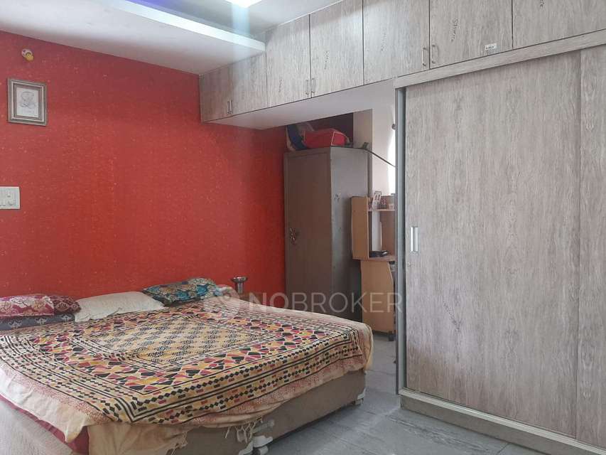 4+ BHK Flat For Sale  In Mavalli