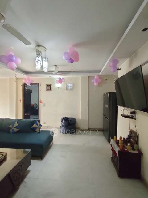 3 BHK Flat In Standalone Building   For Sale  In Shadipur 