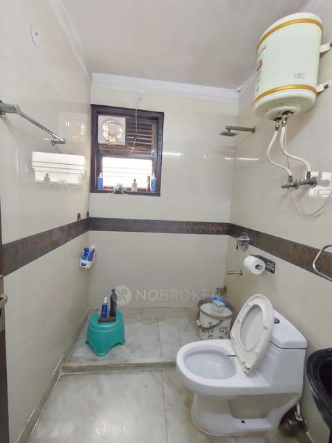 3 BHK Flat In Standalone Building   For Sale  In Shadipur 