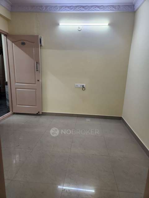 1 BHK Flat In Padmavathi Nilayam for Rent  In  Bommanahalli