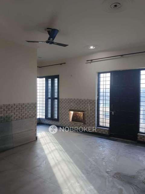 4+ BHK House For Sale  In Sector 72