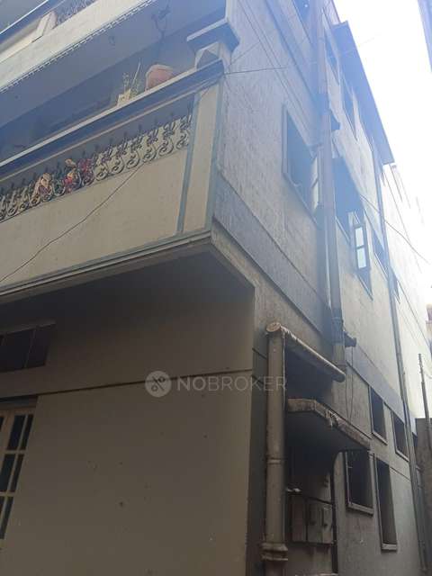 4+ BHK Flat For Sale  In Cottonpete