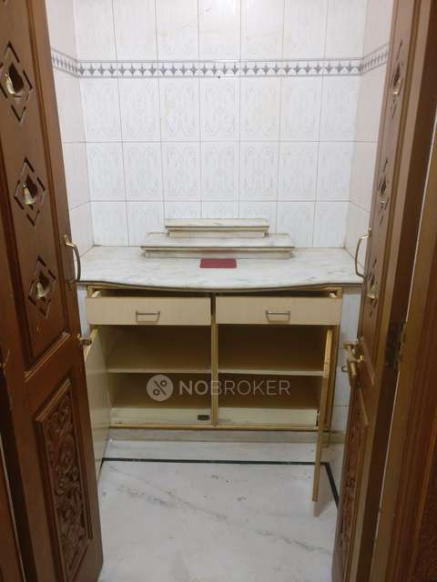 4+ BHK Flat For Sale  In Cottonpete