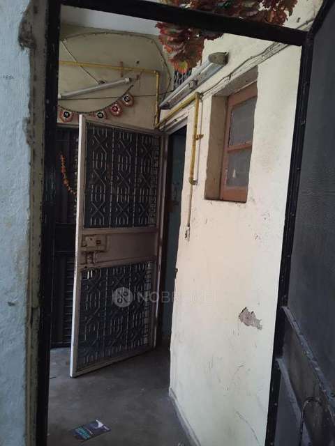 2 BHK Flat In Gg2 For Sale  In Vikaspuri