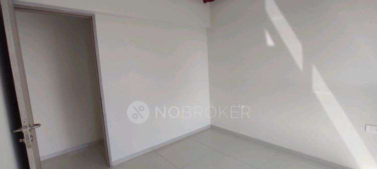 2 BHK Flat In Wadhwa Atmosphere For Sale  In Mulund West