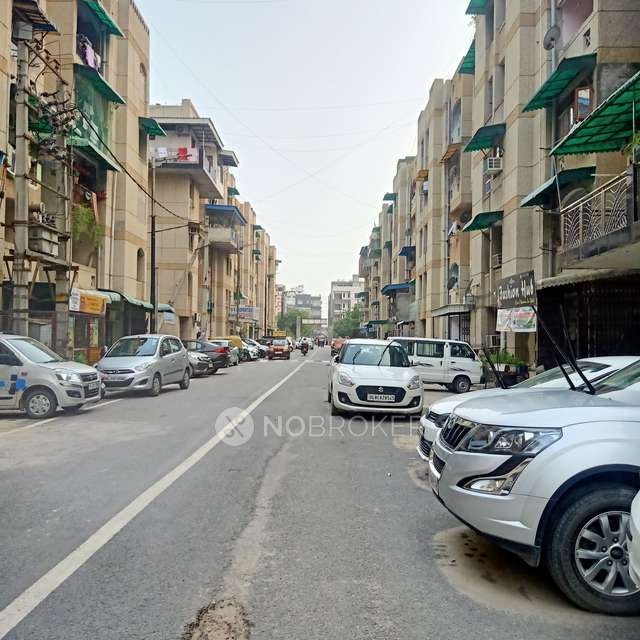 1 BHK Flat In Sanskriti Apartment For Sale  In Rohini