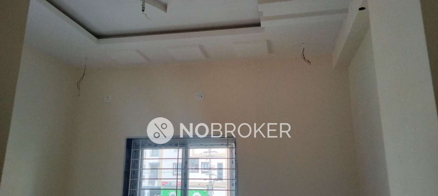 2 BHK Flat In Sri Jagannadham Arcade For Sale  In Vanasthalipuram