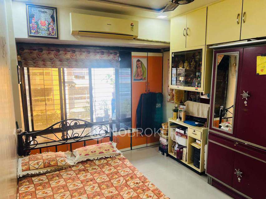 1 BHK Flat In Siddhivinayak Niwara For Sale  In Lower Parel