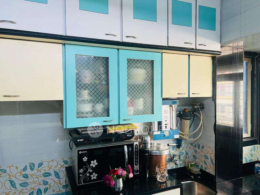 1 BHK Flat In Siddhivinayak Niwara For Sale  In Lower Parel