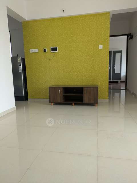 2 BHK Flat In Ram Green Hive, Fursungi for Rent  In Green Hive Plus A1-building