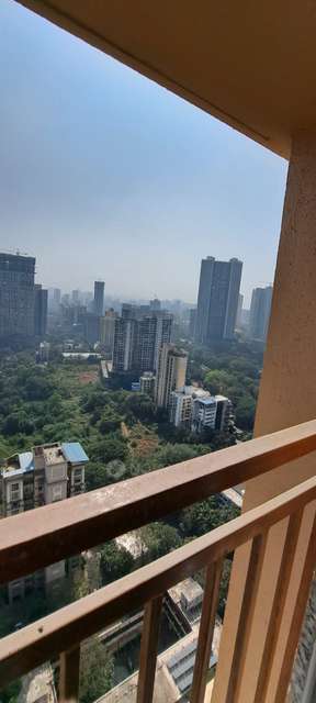 4 BHK Flat In H M Tower For Sale  In Mulund West