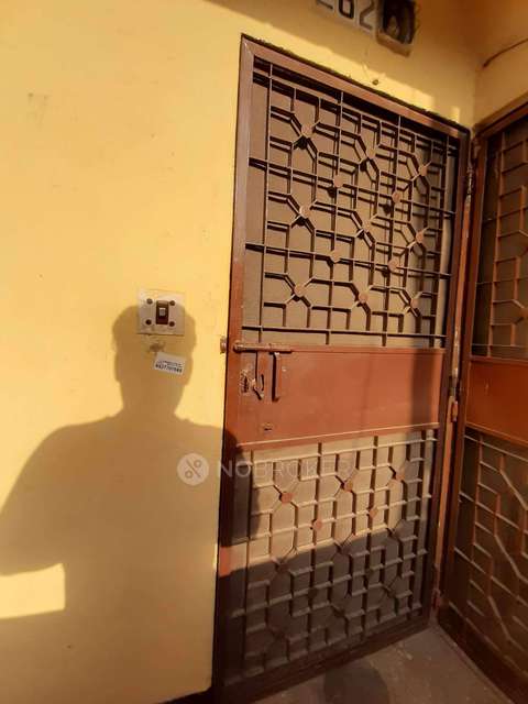 2 BHK Flat In Dda L.i.g Flats For Sale  In Shahdara