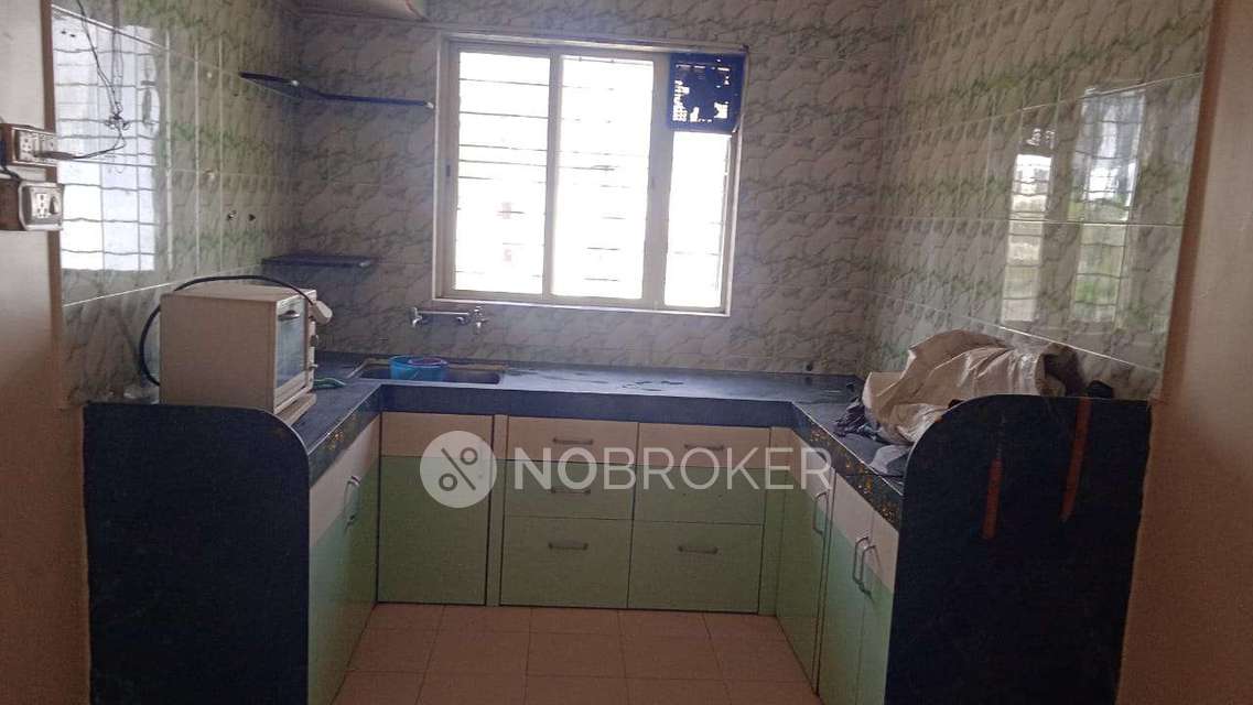 Single Room for Female In 2 BHK  In Shyamshil Apartment In Pimpri-chinchwad,